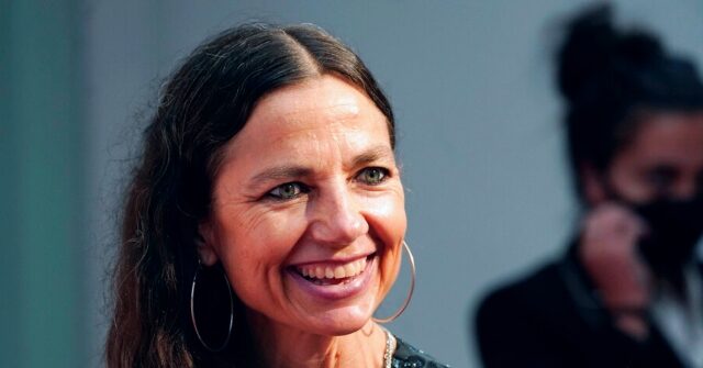 Justine Bateman: ‘Woke Party’ that Ran Country for Past 4 Years Belongs in ‘the American Political Graveyard’